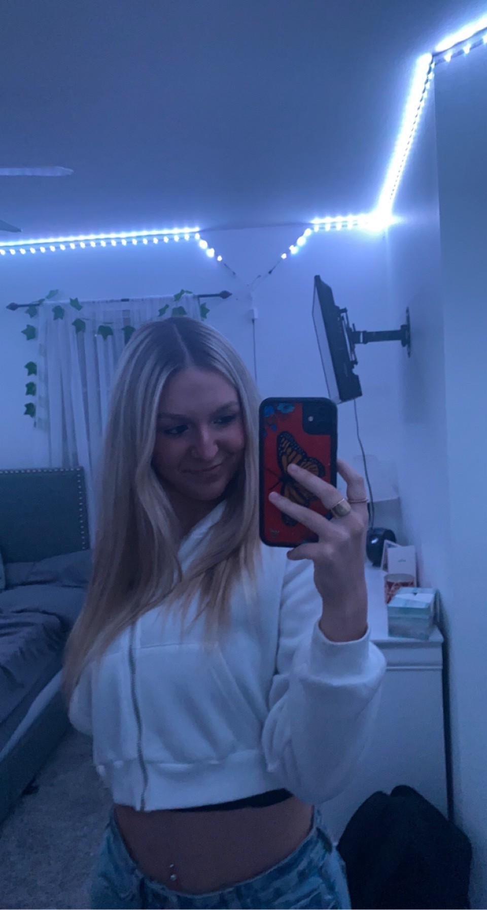 Djevojka 20+ bjelovar