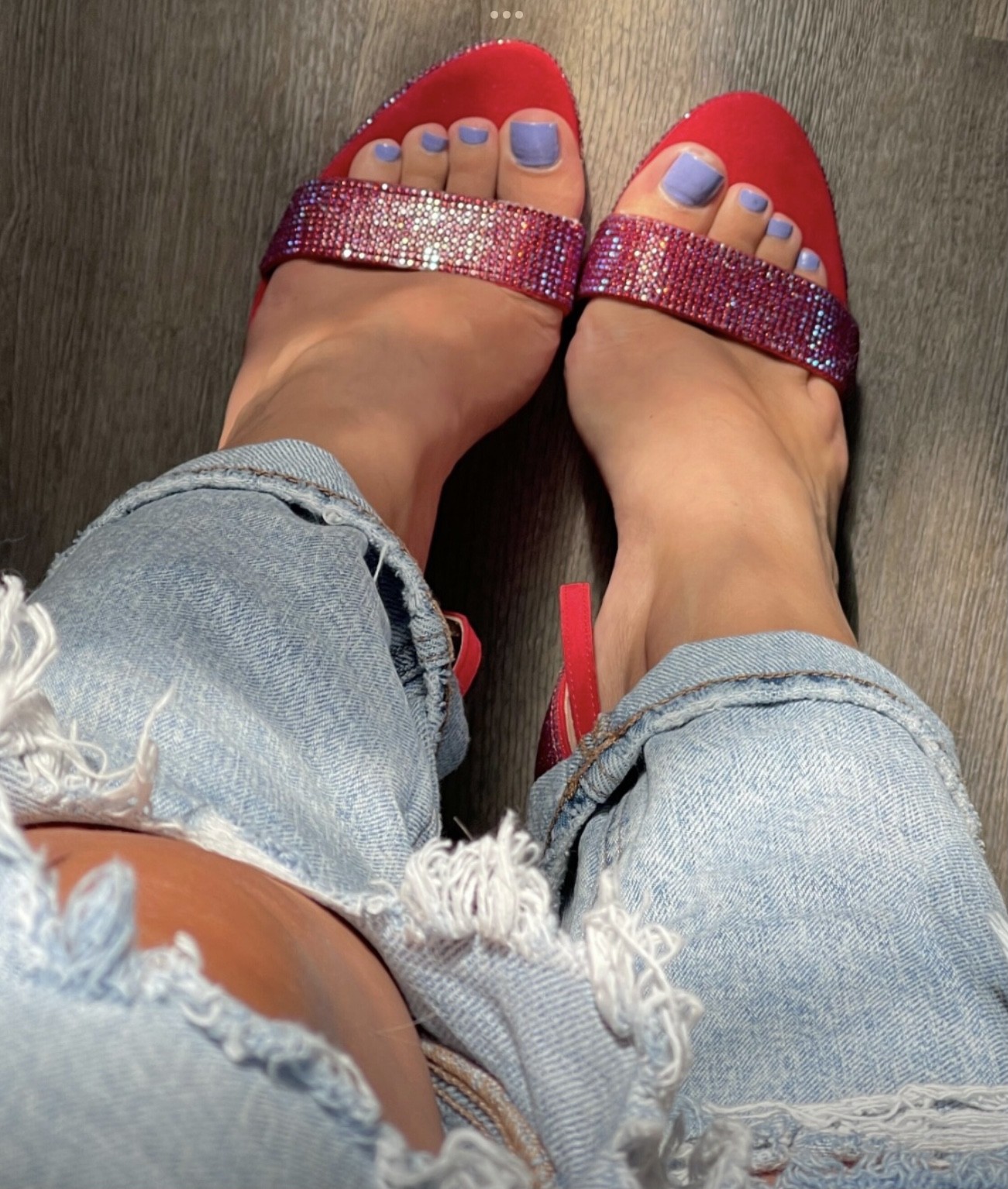 što misliš o mojim stopalima?