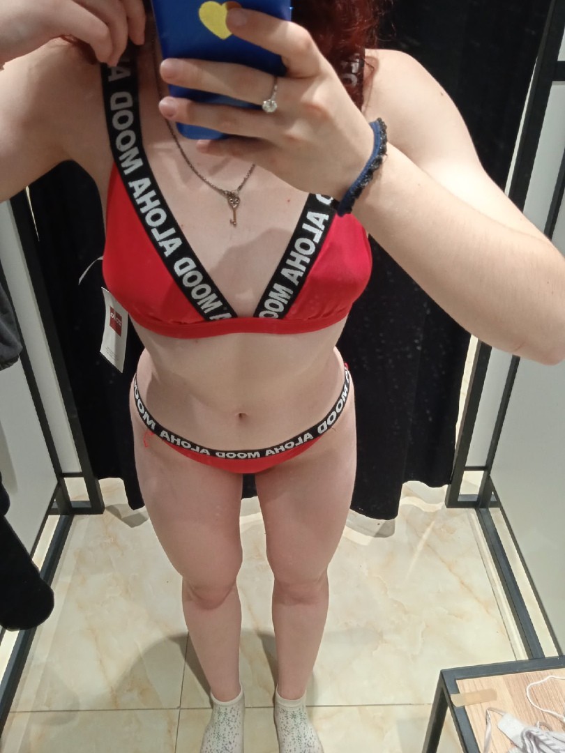 Mistična djevojka – hotoglasnik