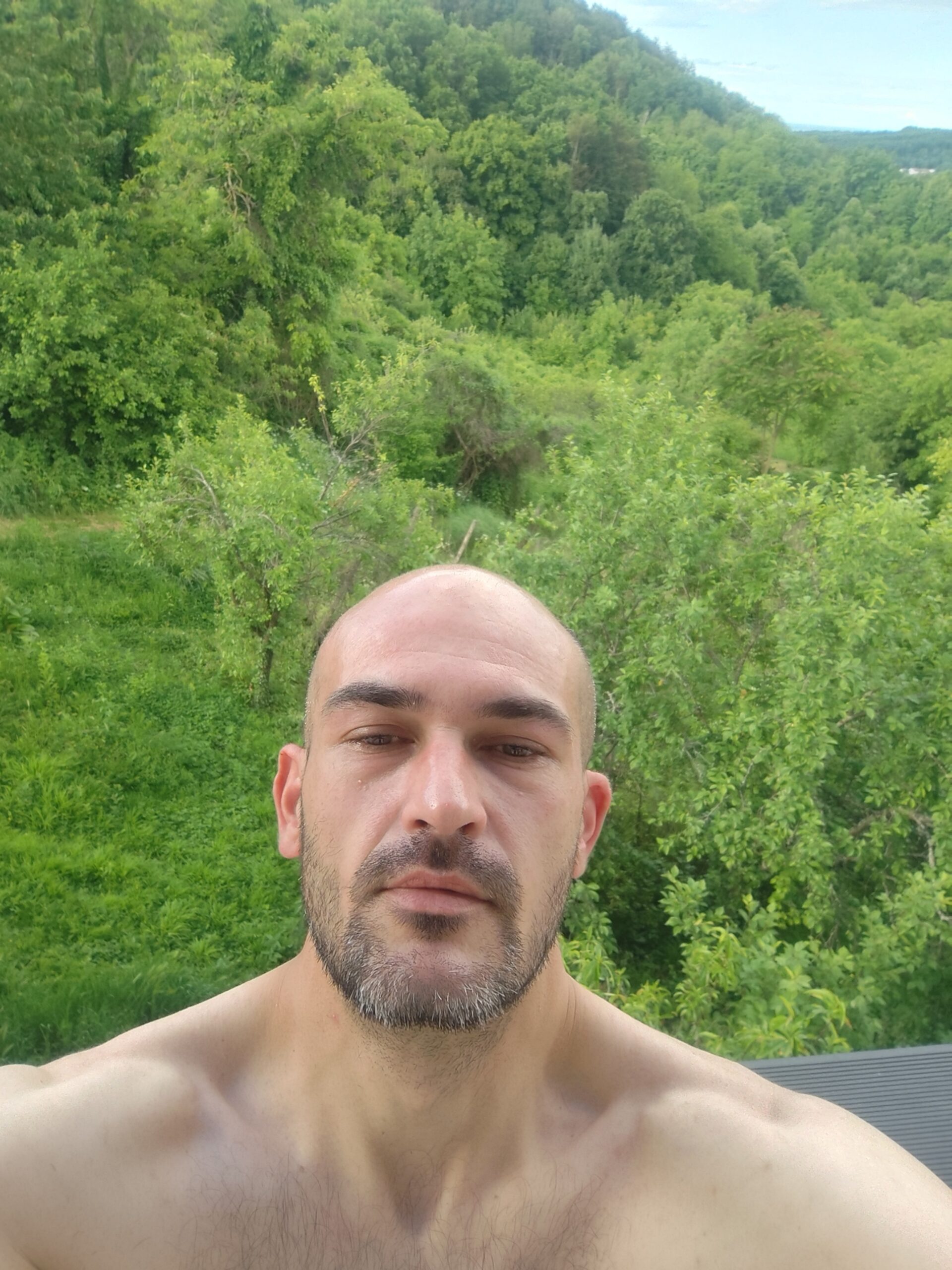 Tražim ženu za upoznavanje